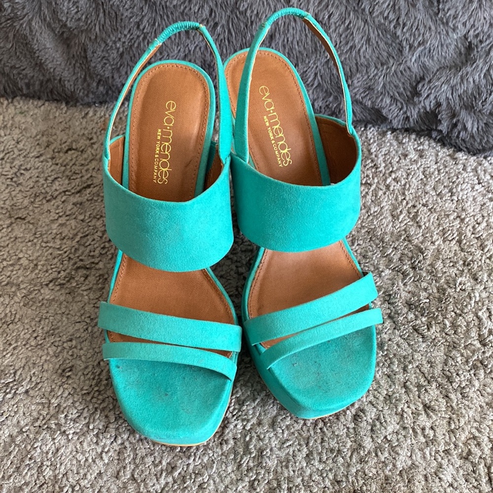 Teal colored Sandals! - Picture 4 of 5